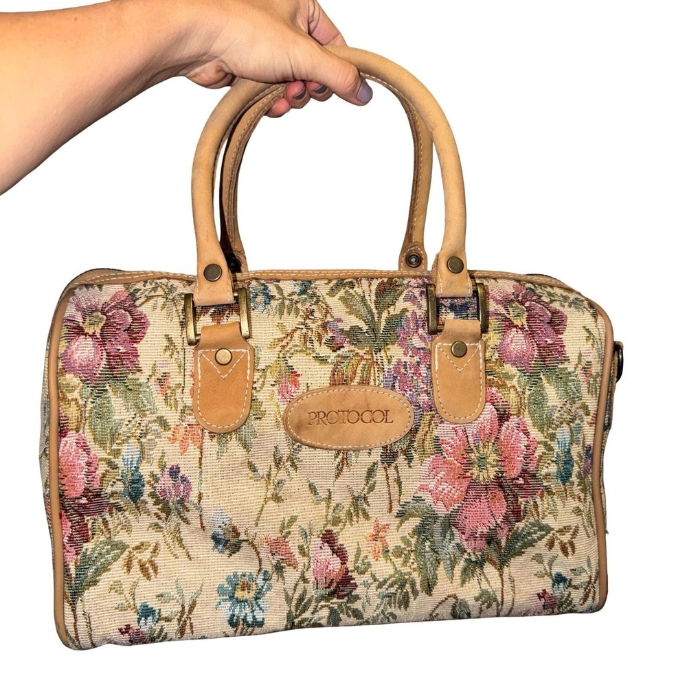 Vintage 90s Protocal Floral tapestry hand bag